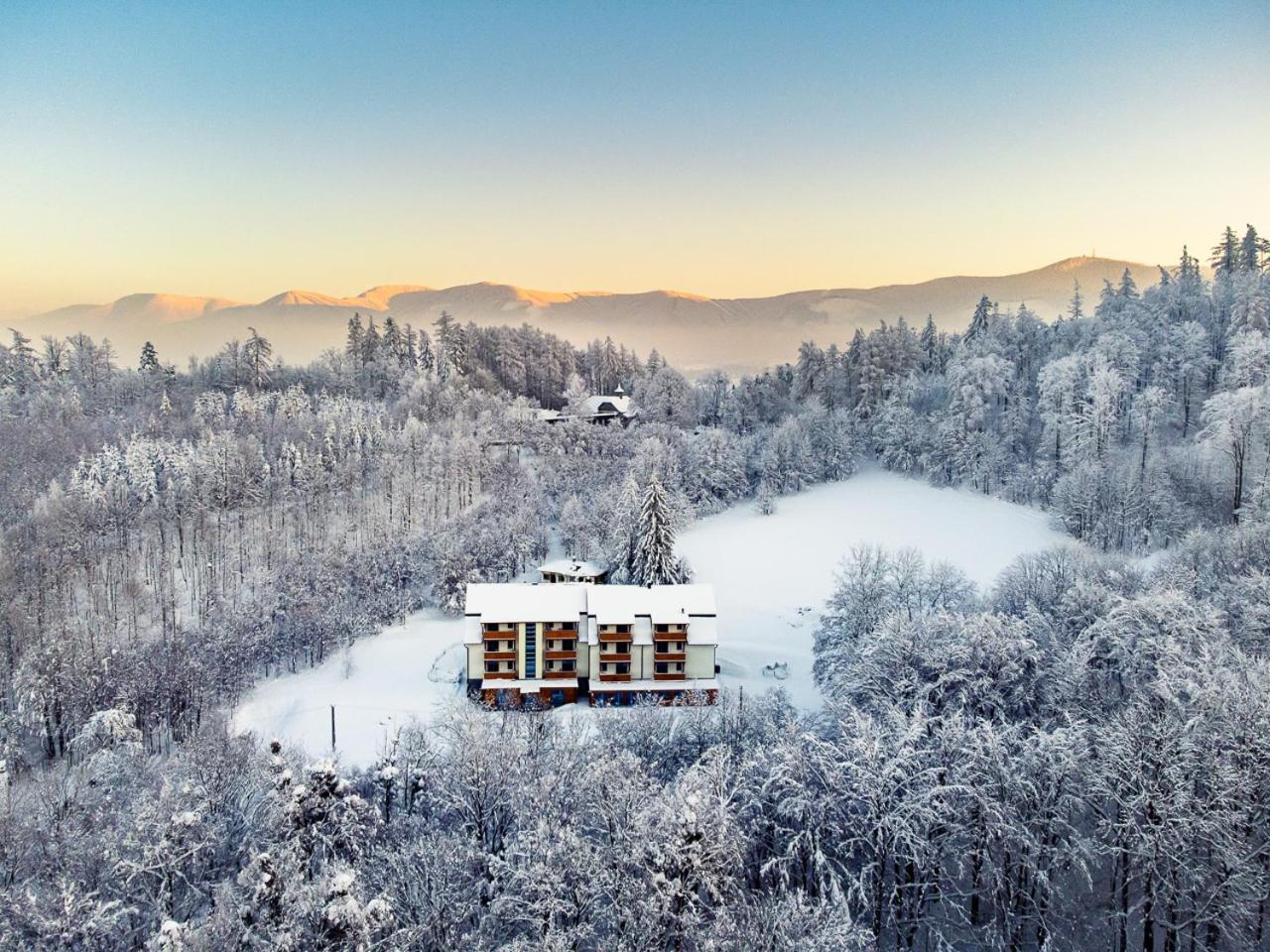 Hotel Edvard Frenštát pod Radhoštěm 外观 照片